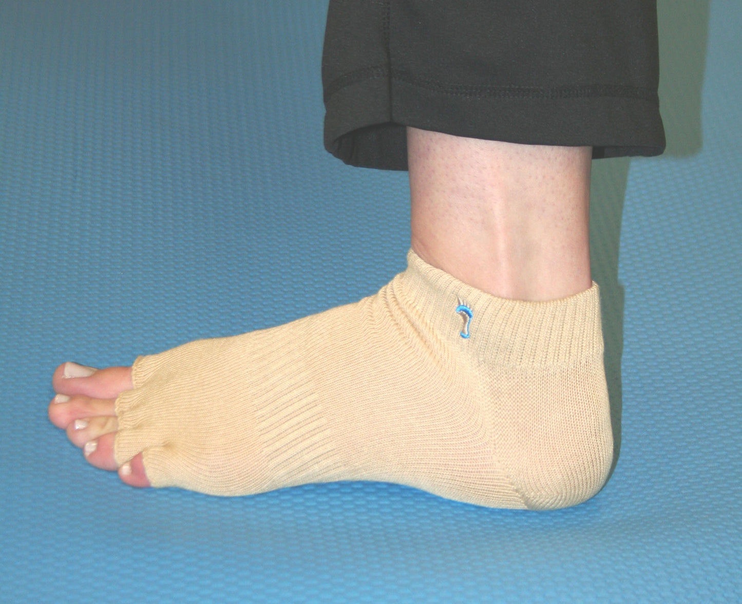 Yoga Socks in Beige (1 Pair )